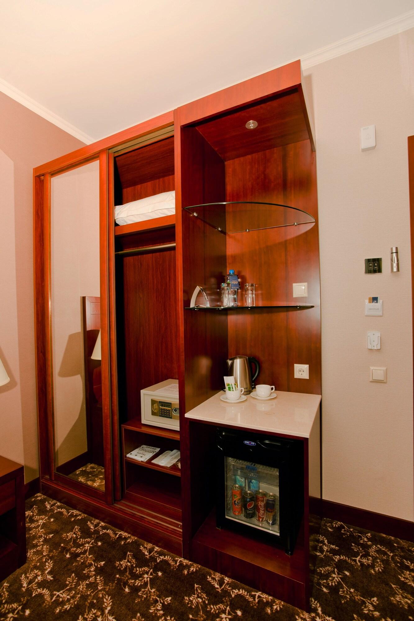 Grand Voyage Hotel Almaty Eksteriør billede
