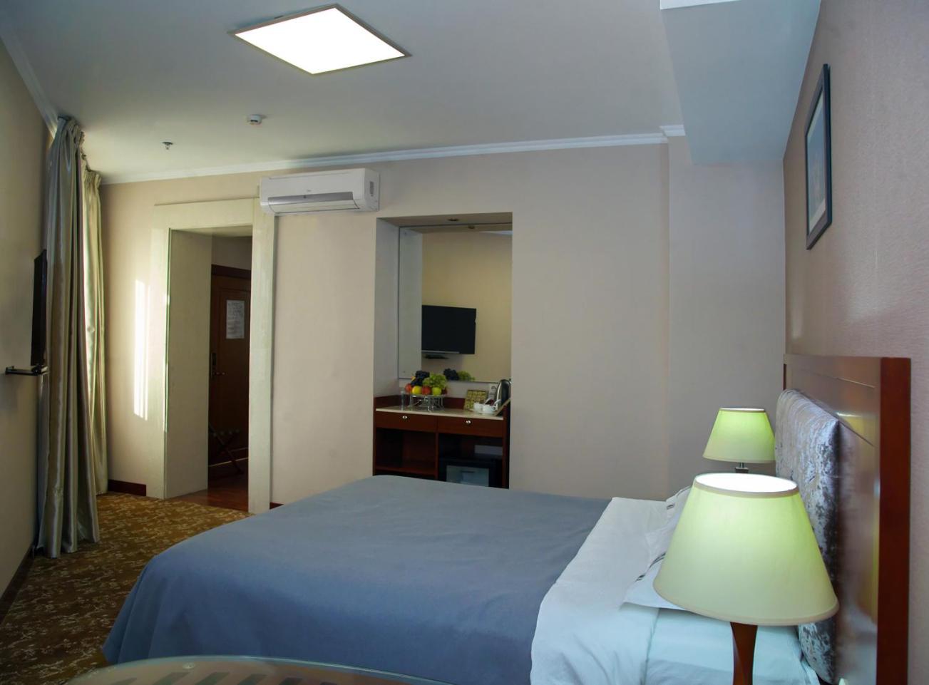 Grand Voyage Hotel Almaty Eksteriør billede