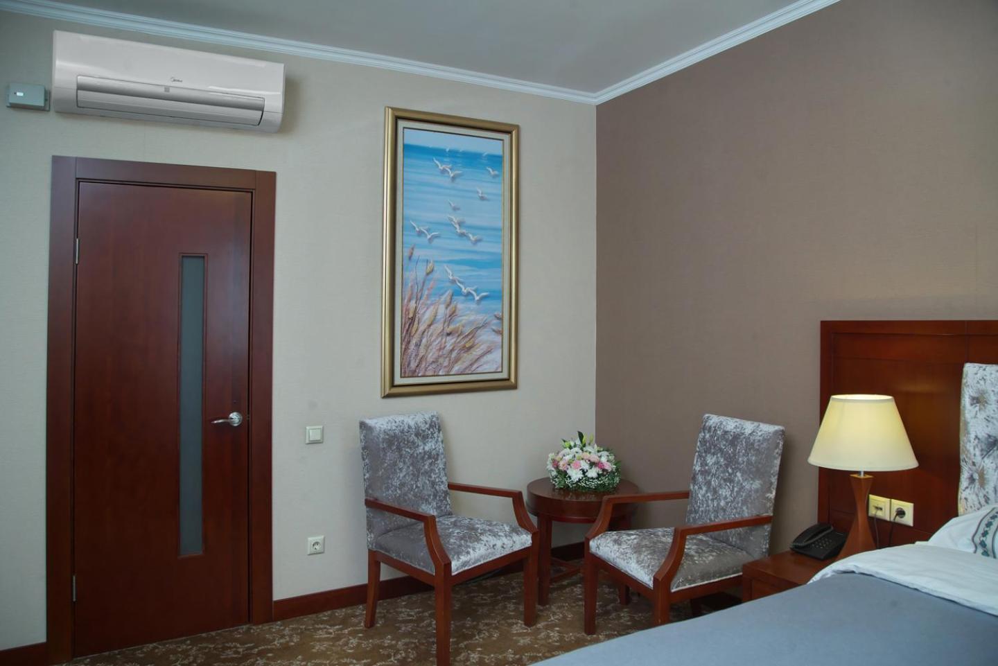 Grand Voyage Hotel Almaty Eksteriør billede