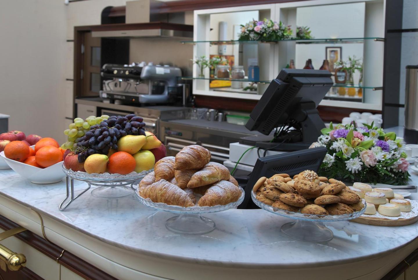 Grand Voyage Hotel Almaty Eksteriør billede