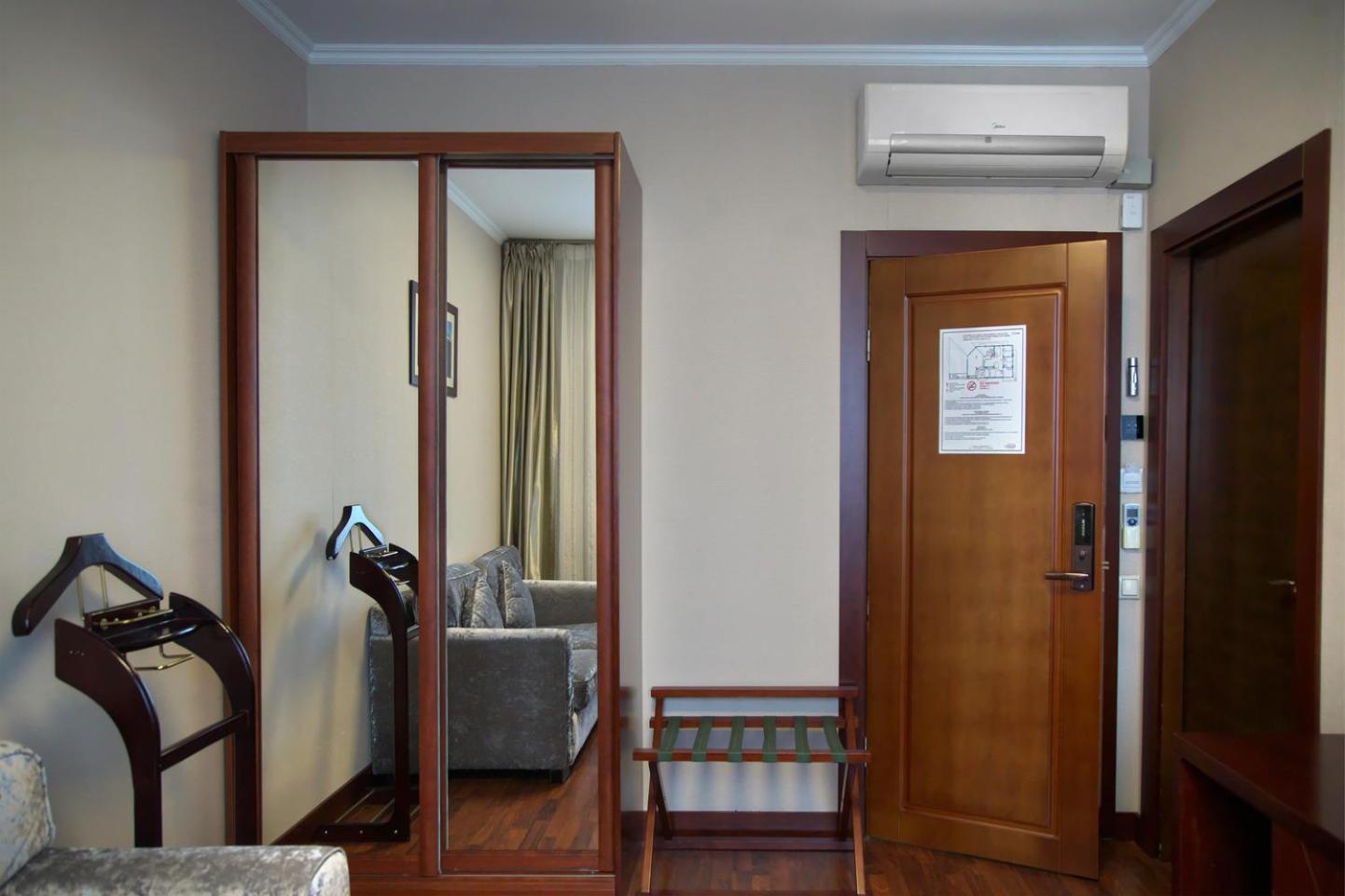 Grand Voyage Hotel Almaty Eksteriør billede