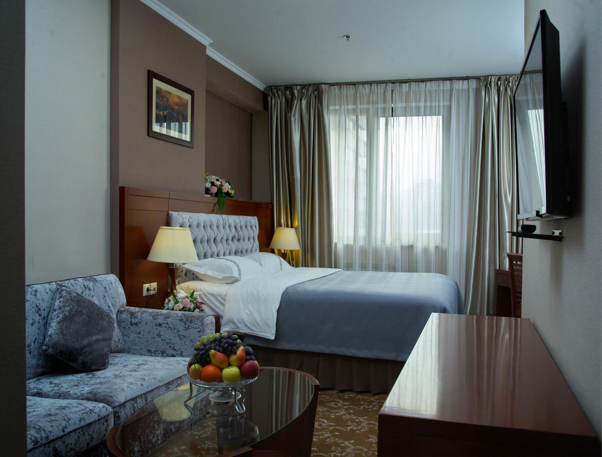 Grand Voyage Hotel Almaty Eksteriør billede