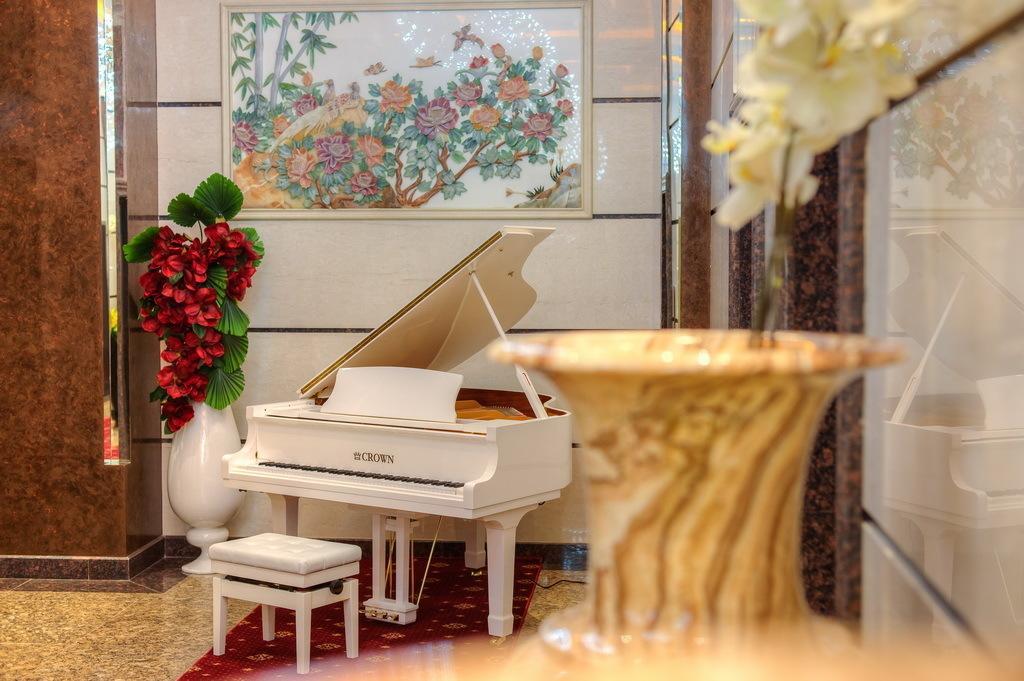 Grand Voyage Hotel Almaty Eksteriør billede