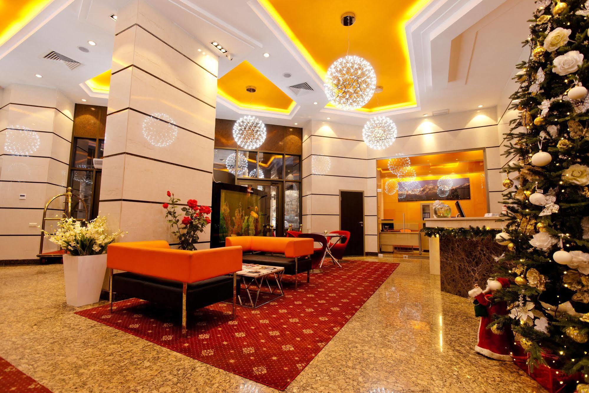 Grand Voyage Hotel Almaty Eksteriør billede