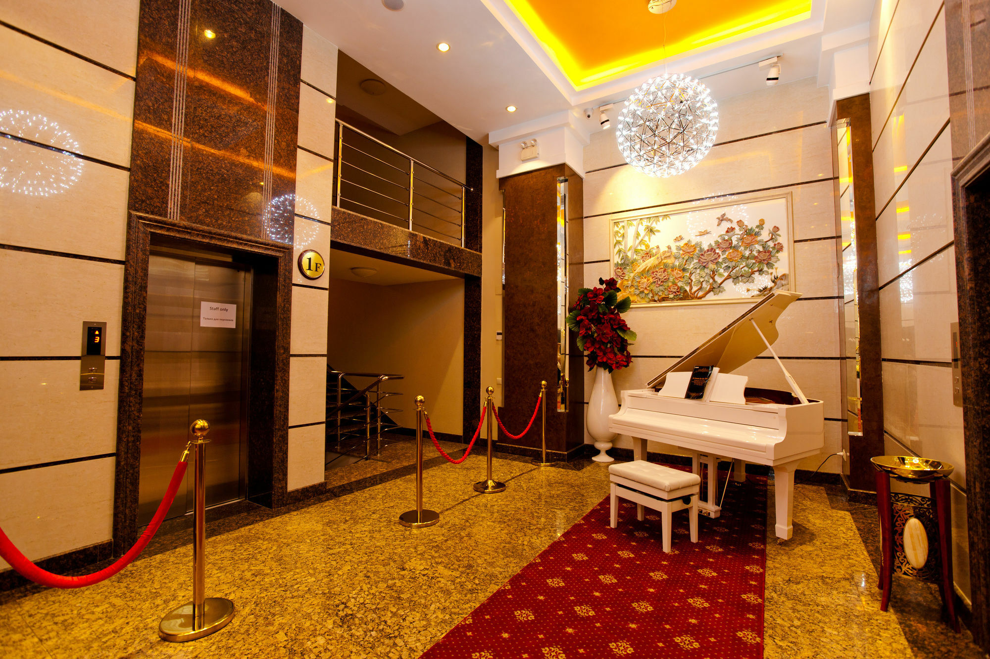 Grand Voyage Hotel Almaty Eksteriør billede